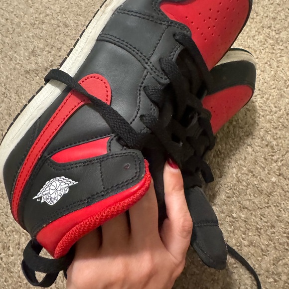 Jordan Kids Shoes - Red and Black - Picture 2 of 5
